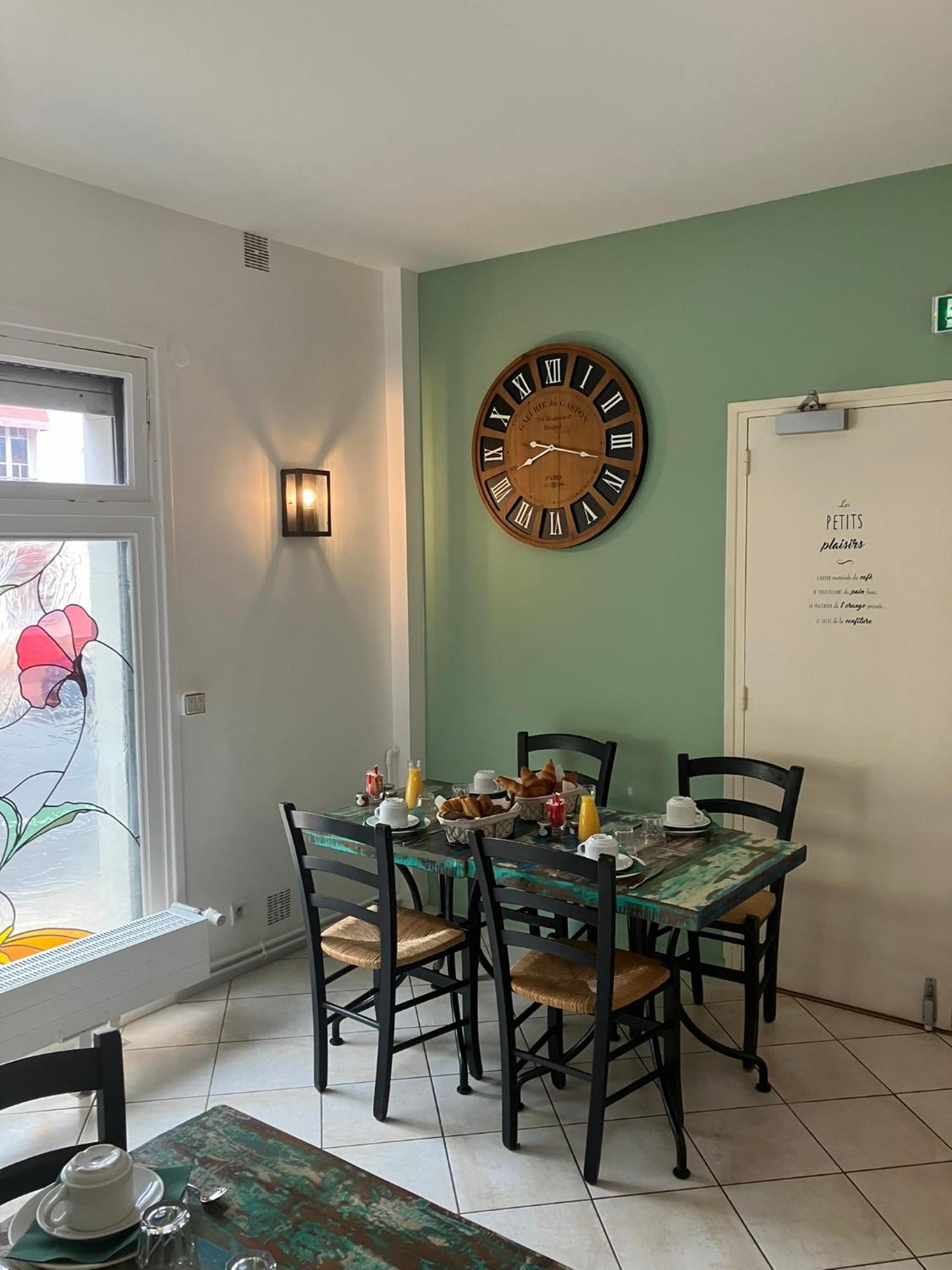 דוביל Hotel De La Cote Fleurie מראה חיצוני תמונה
